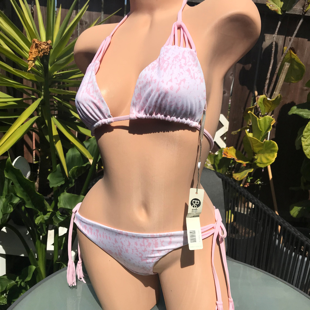 Bettinis Bikini - Picture 3 of 4